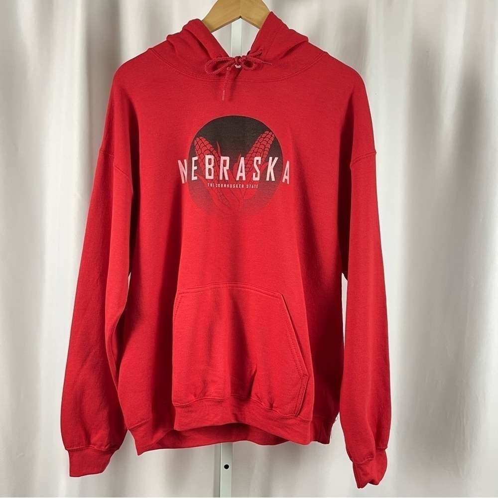 NEW Gildan Large Heavy Blend Nebraska Brisco Brands Deadstock Graphic Hoodie